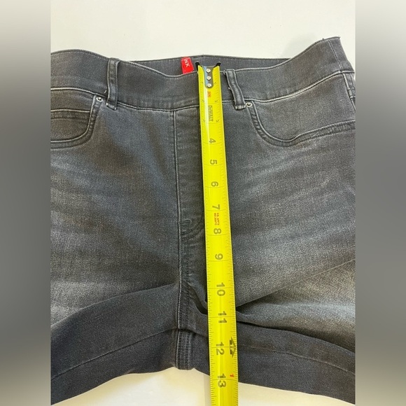 Spanx Straight Leg Jeans Vintage Black Size Medium Pull On - Picture 8 of 10